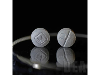 Oxycodone/acetaminophen 5-325 mg en español $ White Buy ^ Embarrass A Perfect Life # Careskit, Virginia, USA